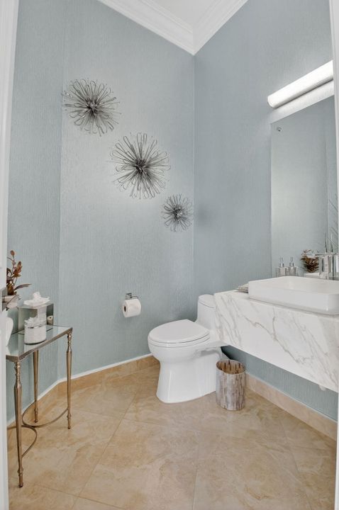 For Sale: $1,375,000 (3 beds, 2 baths, 2689 Square Feet)