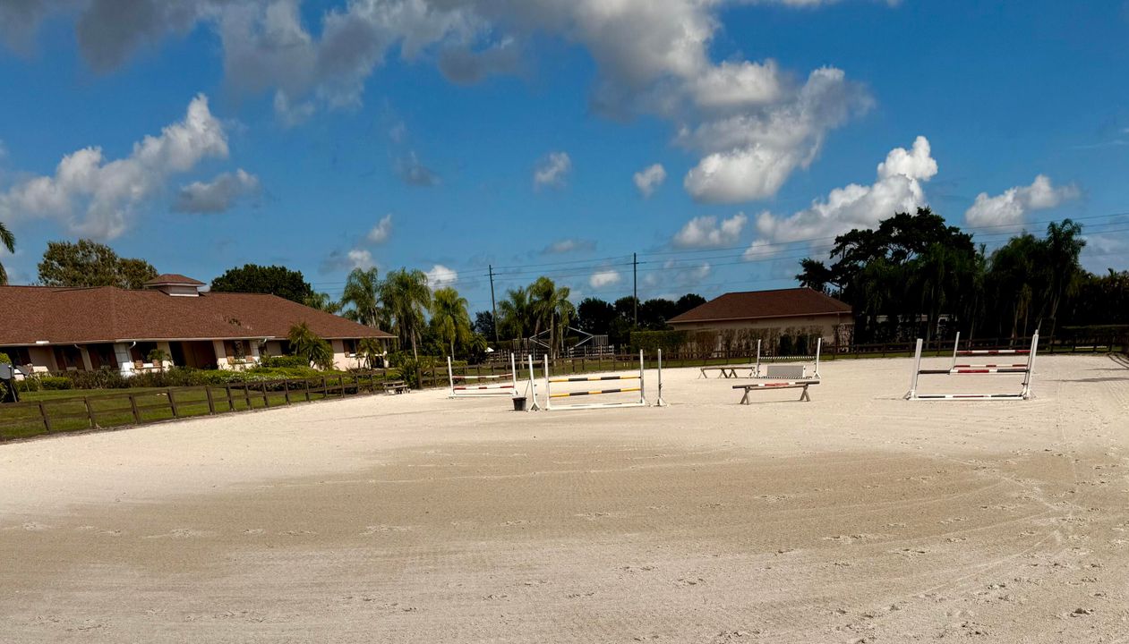 出租: $3,000 (1 贝兹, 1 浴室, 0 平方英尺)