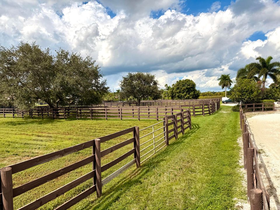 出租: $3,000 (1 贝兹, 1 浴室, 0 平方英尺)