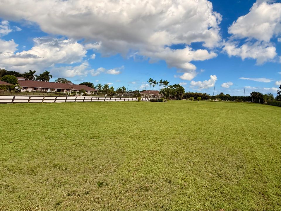 出租: $3,000 (1 贝兹, 1 浴室, 0 平方英尺)