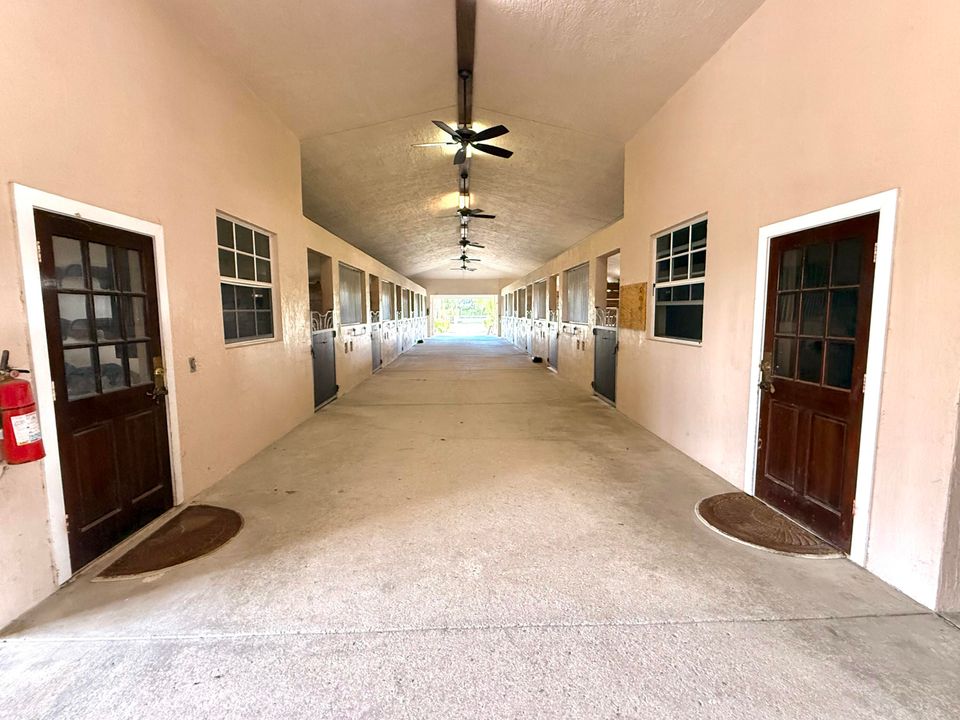 出租: $3,000 (1 贝兹, 1 浴室, 0 平方英尺)