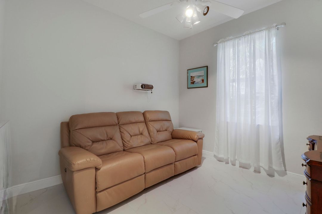 Под контрактом: $325,000 (2 спален, 2 ванн, 1585 Квадратных фут)