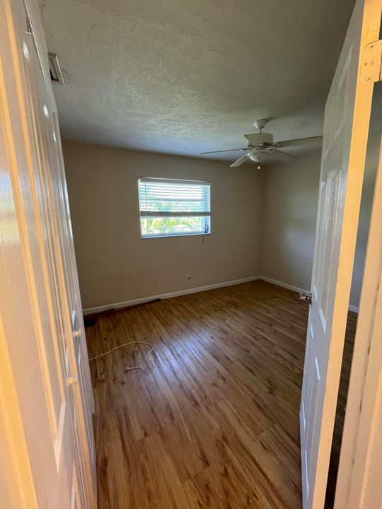 Active With Contract: $155,000 (1 beds, 1 baths, 596 Square Feet)