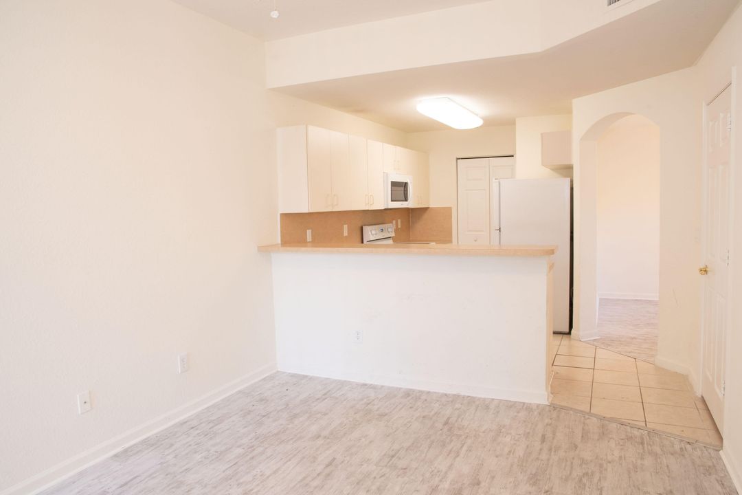 For Sale: $304,900 (3 beds, 2 baths, 1391 Square Feet)