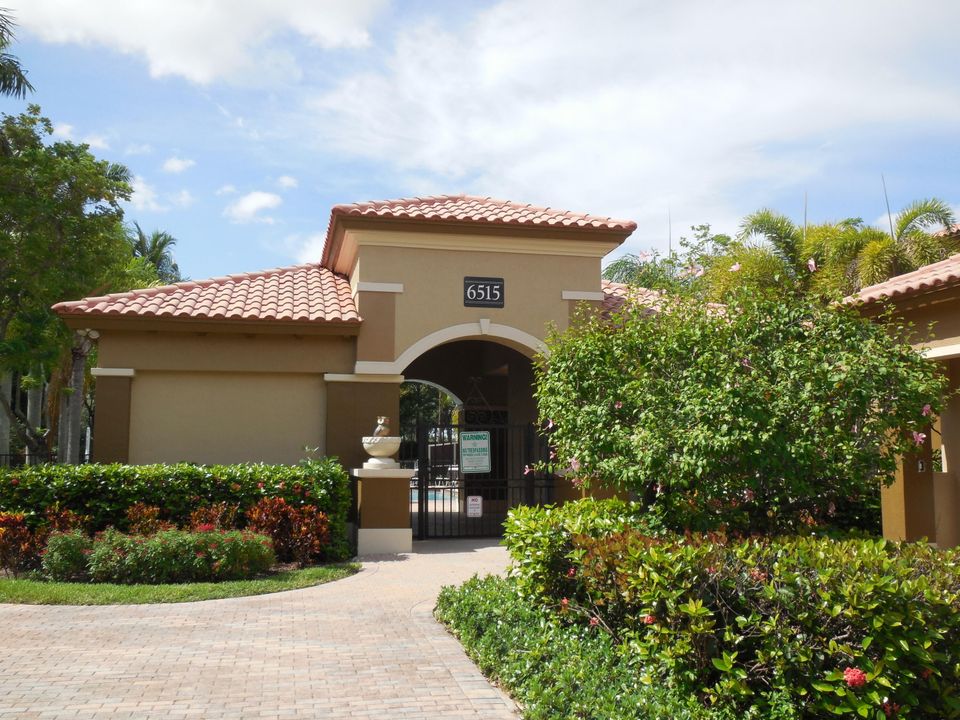 For Sale: $304,900 (3 beds, 2 baths, 1391 Square Feet)