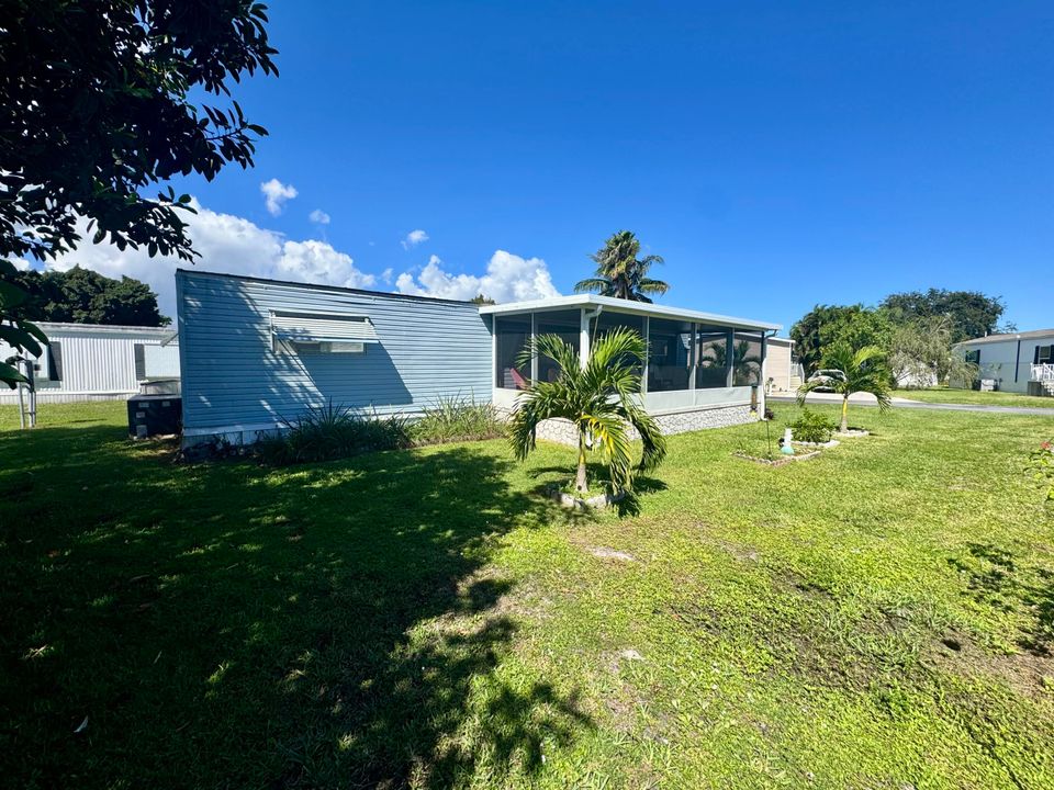 На продажу: $40,000 (2 спален, 2 ванн, 1097 Квадратных фут)