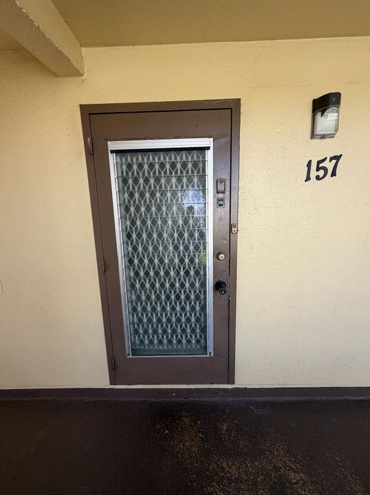 For Sale: $110,000 (2 beds, 2 baths, 880 Square Feet)