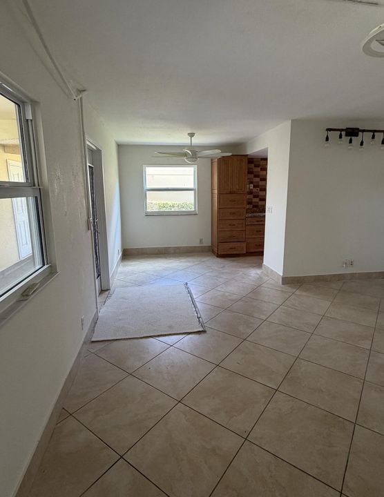 For Sale: $110,000 (2 beds, 2 baths, 880 Square Feet)