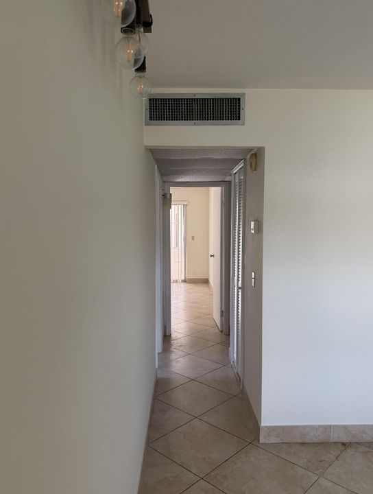 For Sale: $110,000 (2 beds, 2 baths, 880 Square Feet)