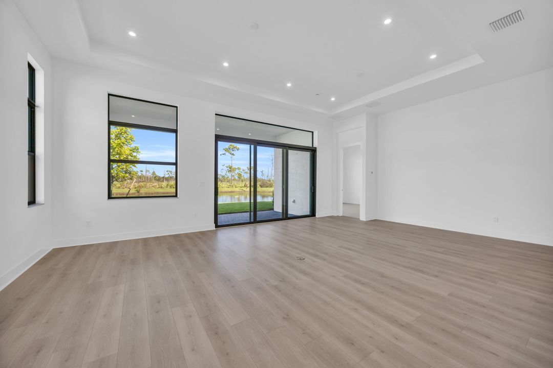 En Venta: $869,990 (3 camas, 3 baños, 2196 Pies cuadrados)