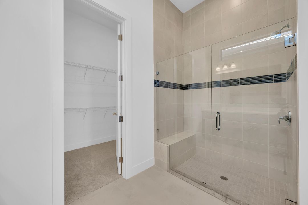 En Venta: $869,990 (3 camas, 3 baños, 2196 Pies cuadrados)