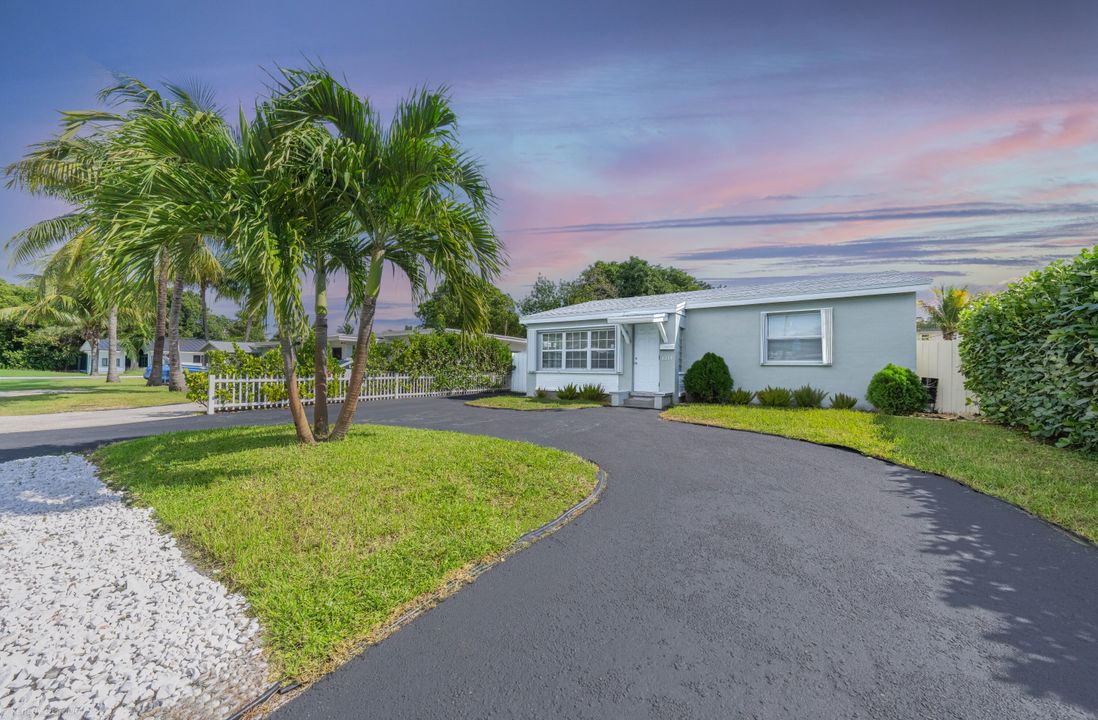 待售: $479,900 (3 贝兹, 2 浴室, 1377 平方英尺)