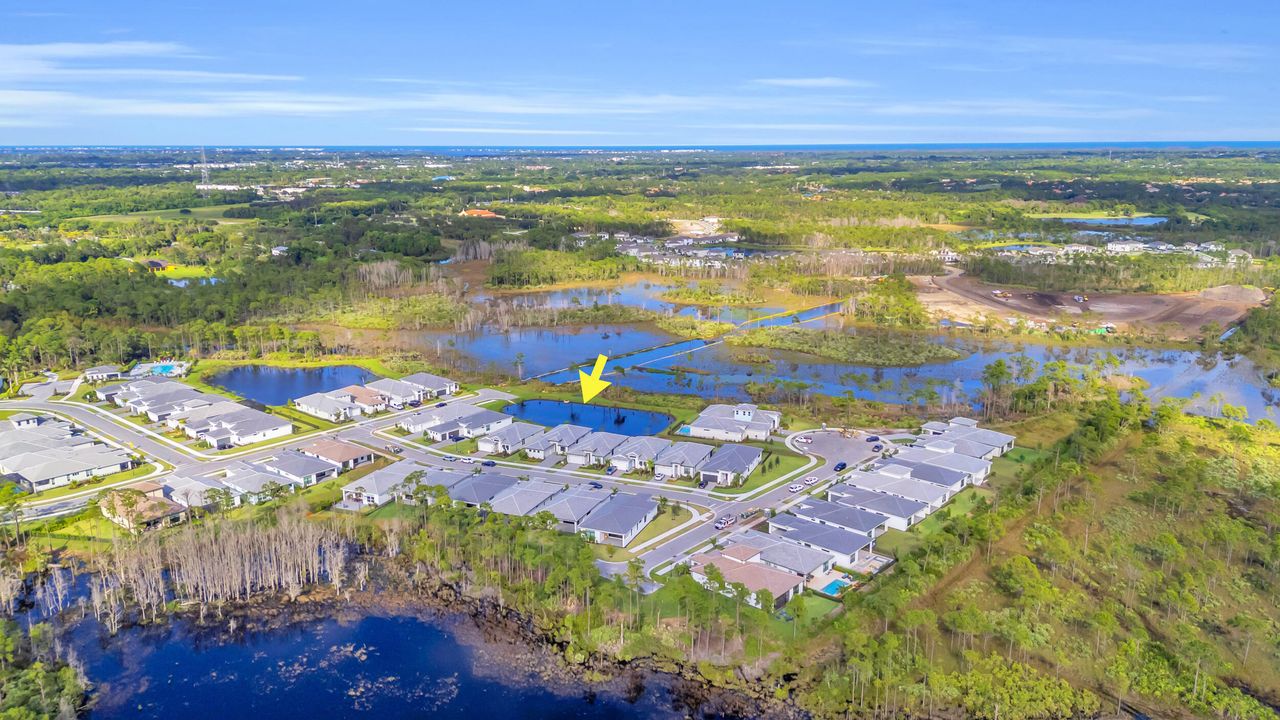 En Venta: $869,990 (3 camas, 3 baños, 2196 Pies cuadrados)