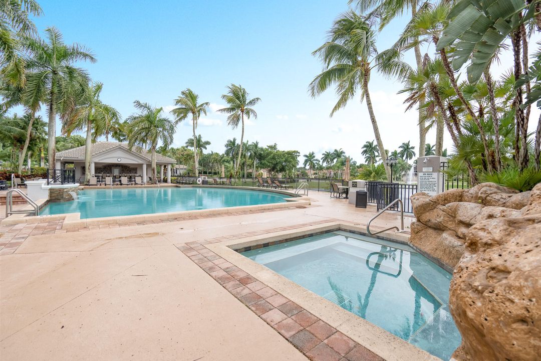 Active With Contract: $6,750 (5 beds, 3 baths, 2805 Square Feet)