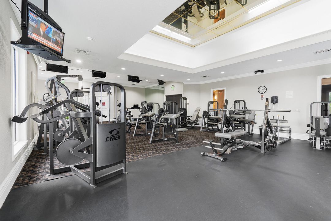 Active With Contract: $6,750 (5 beds, 3 baths, 2805 Square Feet)