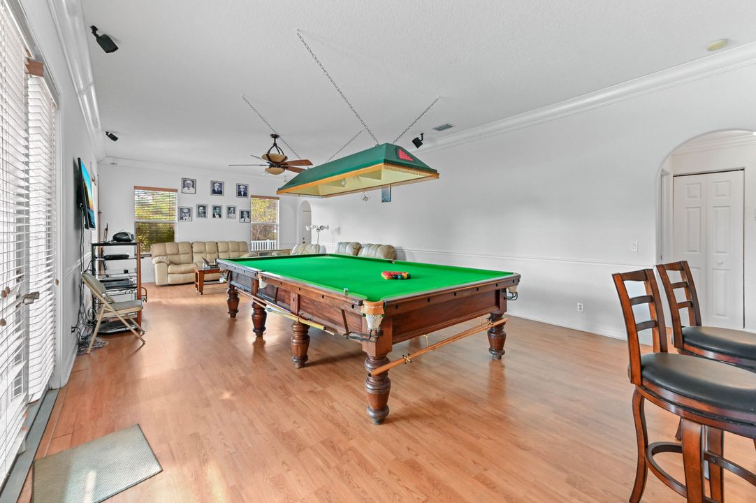 En Venta: $799,900 (5 camas, 3 baños, 2575 Pies cuadrados)