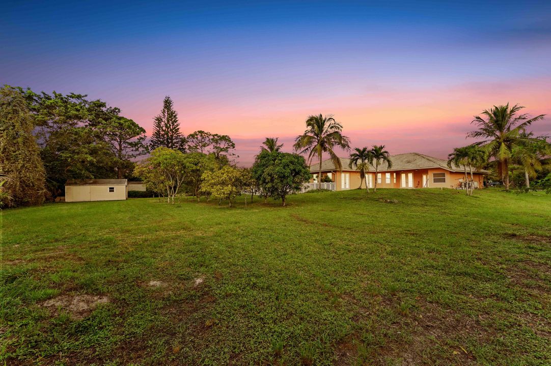 En Venta: $799,900 (5 camas, 3 baños, 2575 Pies cuadrados)