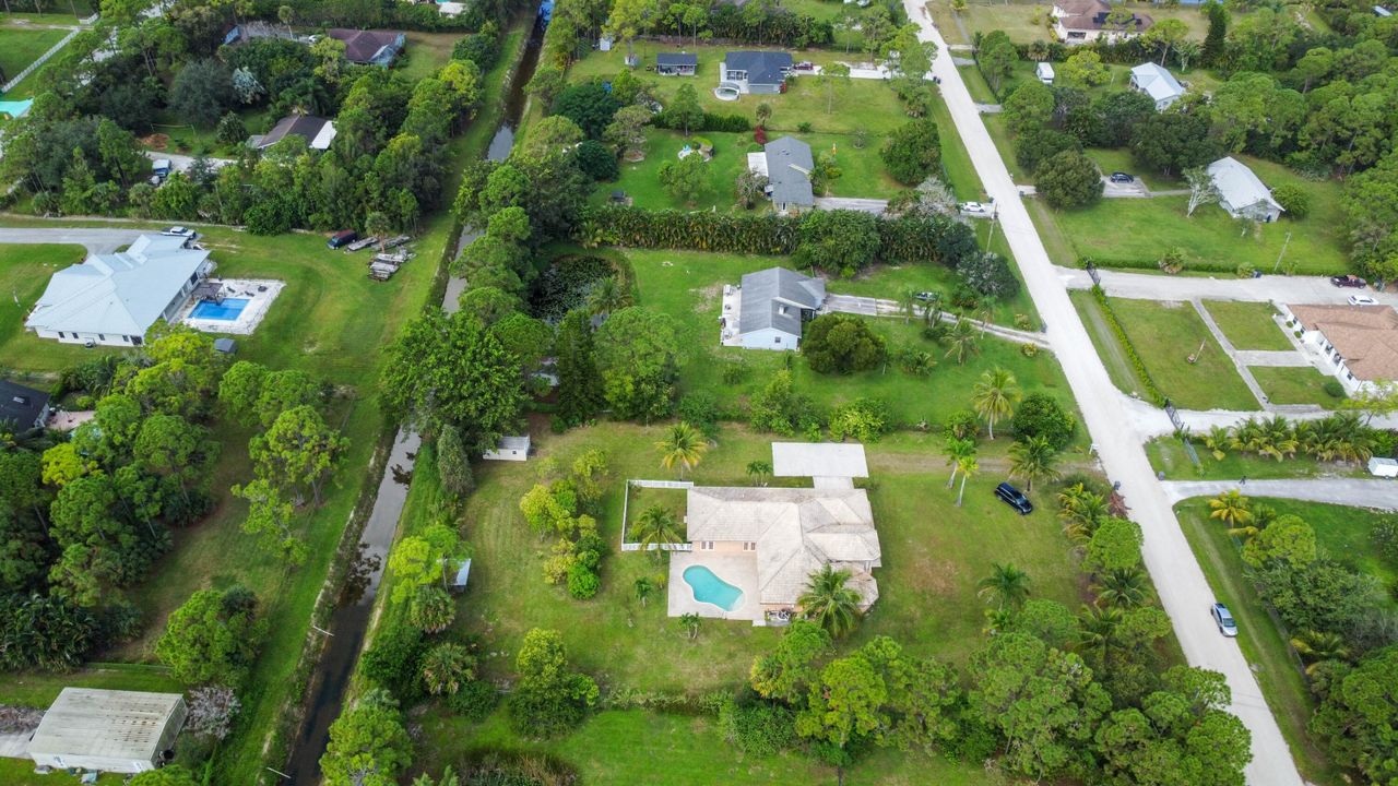 En Venta: $799,900 (5 camas, 3 baños, 2575 Pies cuadrados)