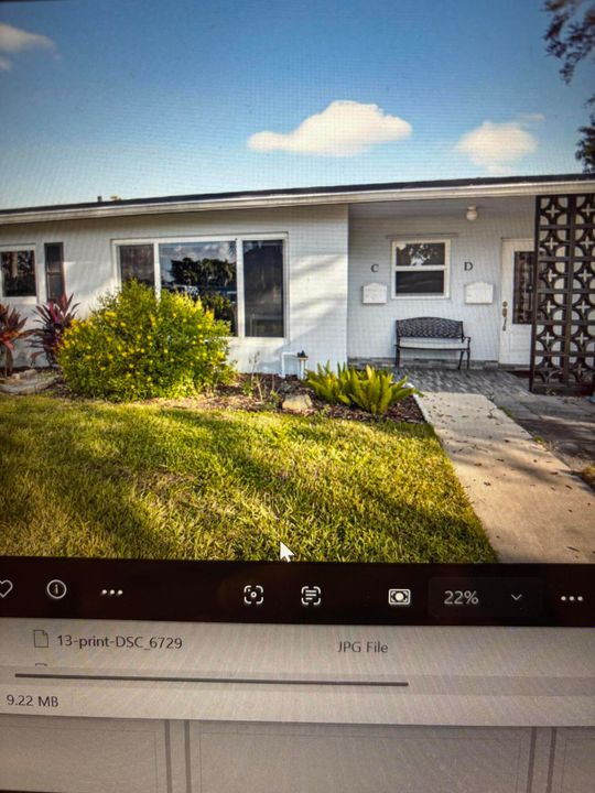 For Sale: $225,000 (1 beds, 1 baths, 994 Square Feet)