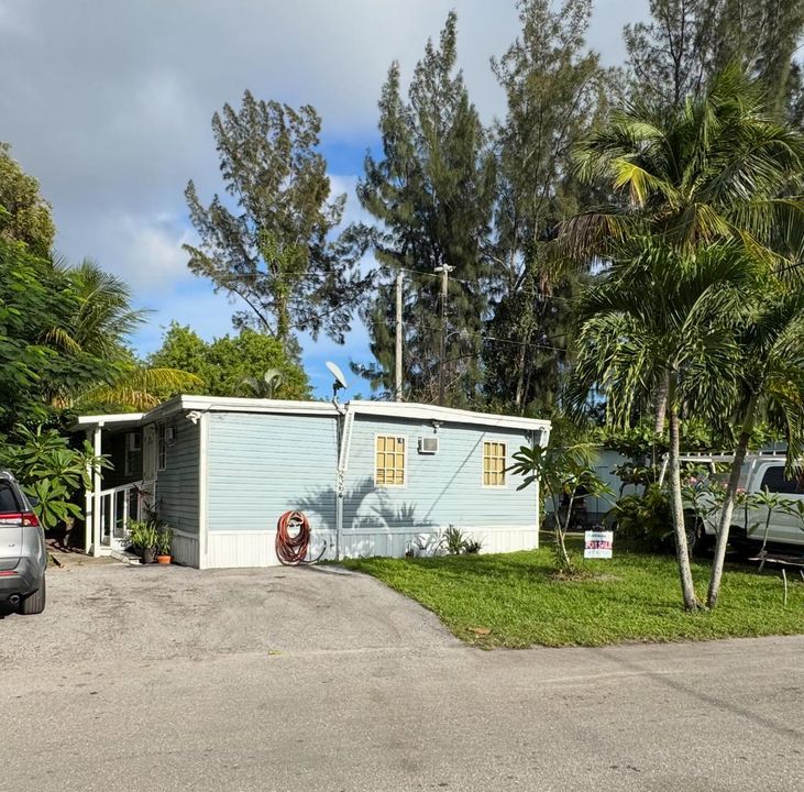 Recently Sold: $85,500 (4 beds, 3 baths, 1200 Square Feet)