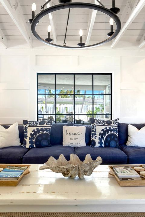 For Sale: $1,599,900 (3 beds, 3 baths, 1988 Square Feet)