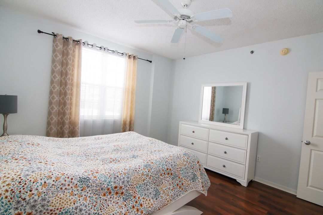 合同活跃: $1,995 (1 贝兹, 1 浴室, 696 平方英尺)