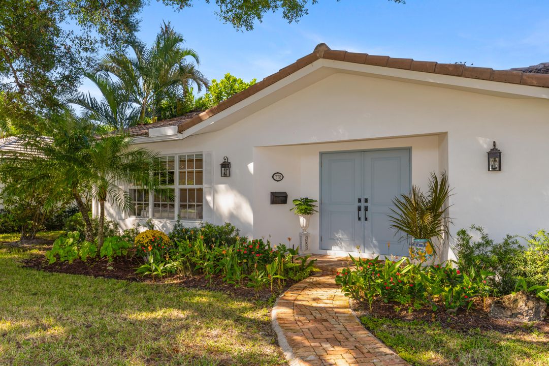 合同活跃: $1,385,000 (3 贝兹, 2 浴室, 1577 平方英尺)