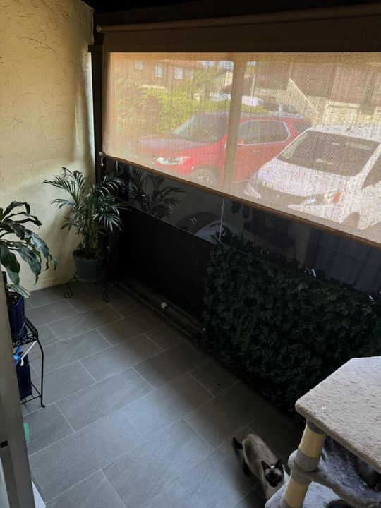 For Sale: $229,000 (2 beds, 1 baths, 841 Square Feet)