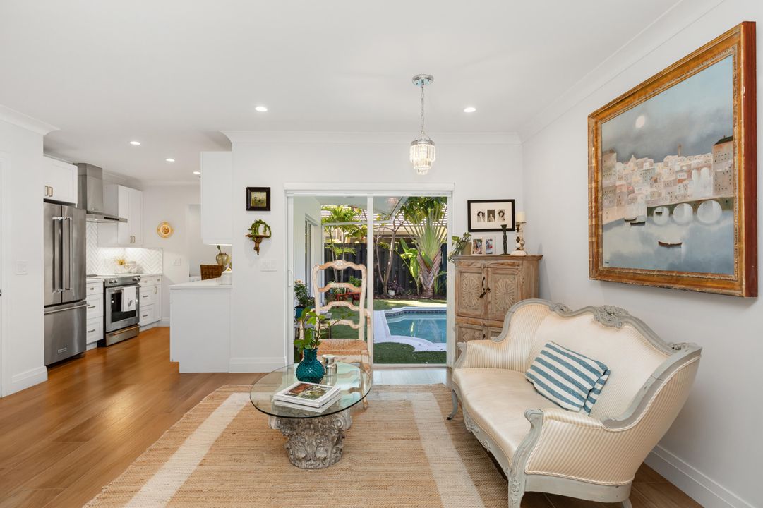 合同活跃: $1,385,000 (3 贝兹, 2 浴室, 1577 平方英尺)