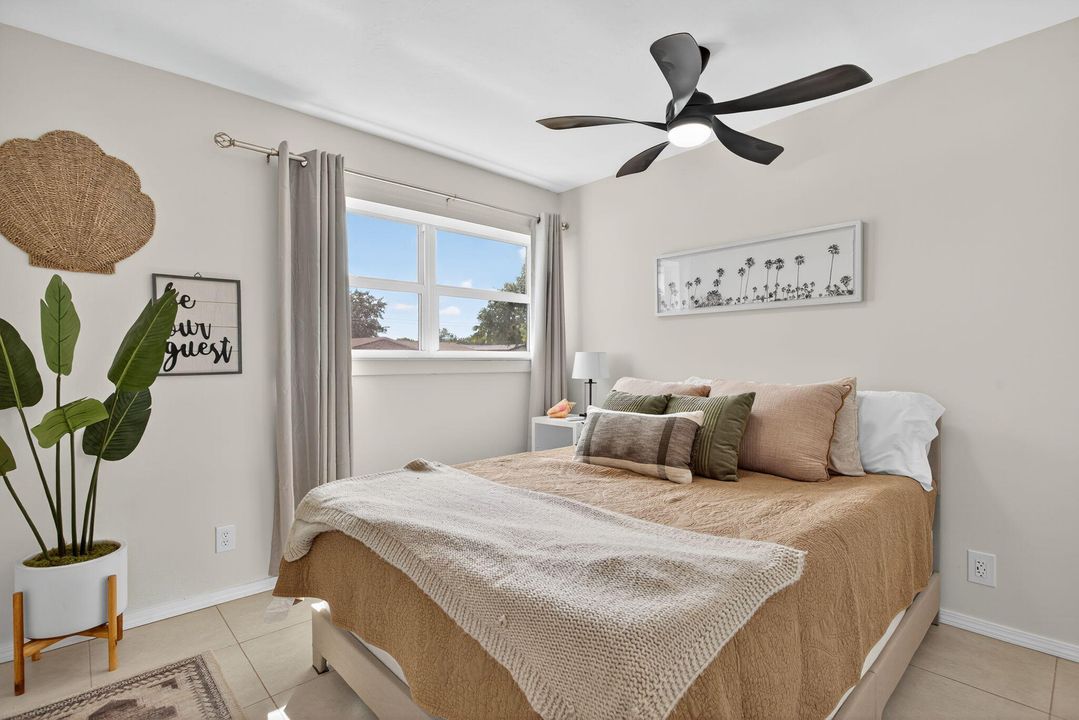 Под контрактом: $569,000 (3 спален, 2 ванн, 1364 Квадратных фут)