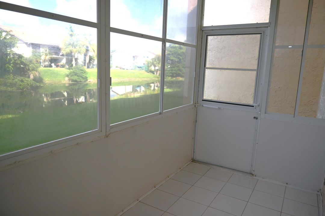 For Rent: $1,800 (2 beds, 2 baths, 888 Square Feet)