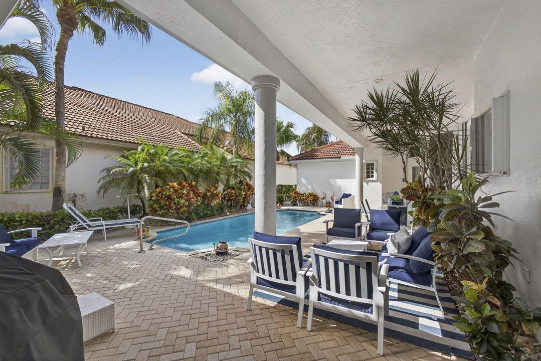 For Sale: $875,000 (4 beds, 4 baths, 3090 Square Feet)