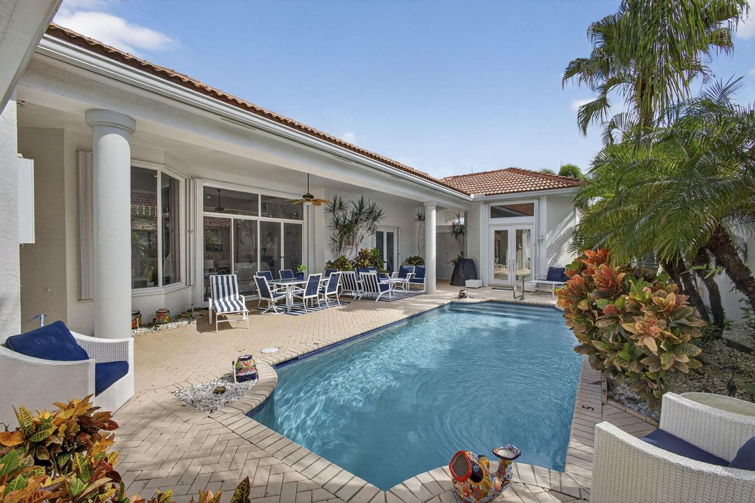 For Sale: $875,000 (4 beds, 4 baths, 3090 Square Feet)