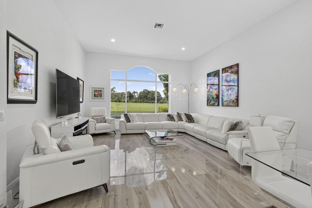 For Sale: $875,000 (4 beds, 4 baths, 3090 Square Feet)