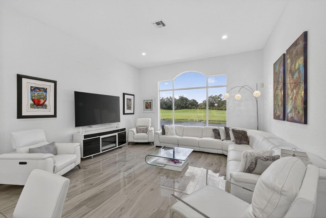 For Sale: $875,000 (4 beds, 4 baths, 3090 Square Feet)