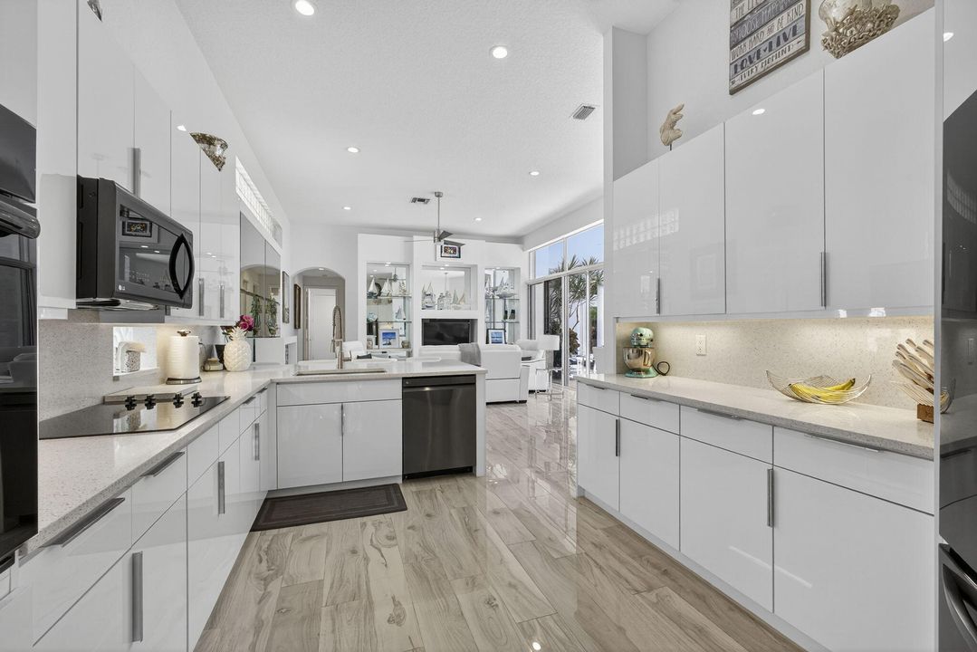 For Sale: $875,000 (4 beds, 4 baths, 3090 Square Feet)