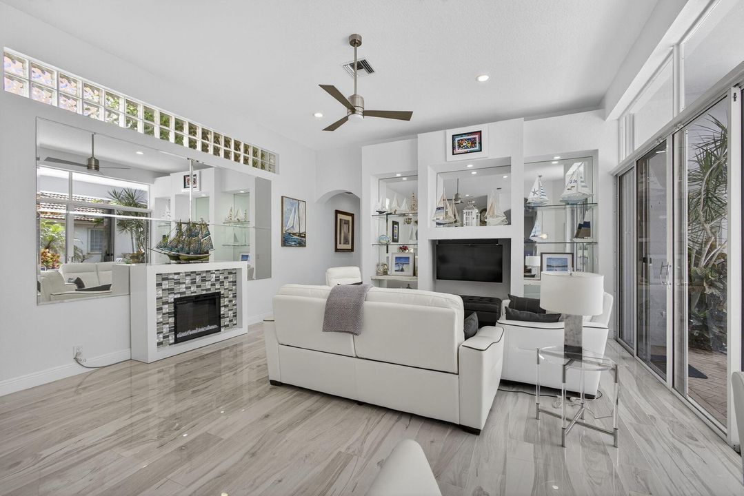 For Sale: $875,000 (4 beds, 4 baths, 3090 Square Feet)