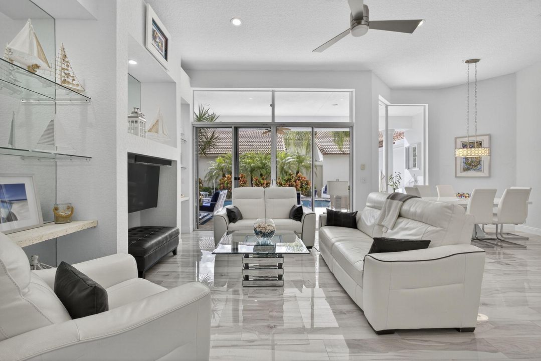 For Sale: $875,000 (4 beds, 4 baths, 3090 Square Feet)