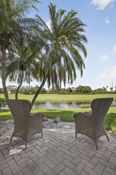 For Sale: $875,000 (4 beds, 4 baths, 3090 Square Feet)