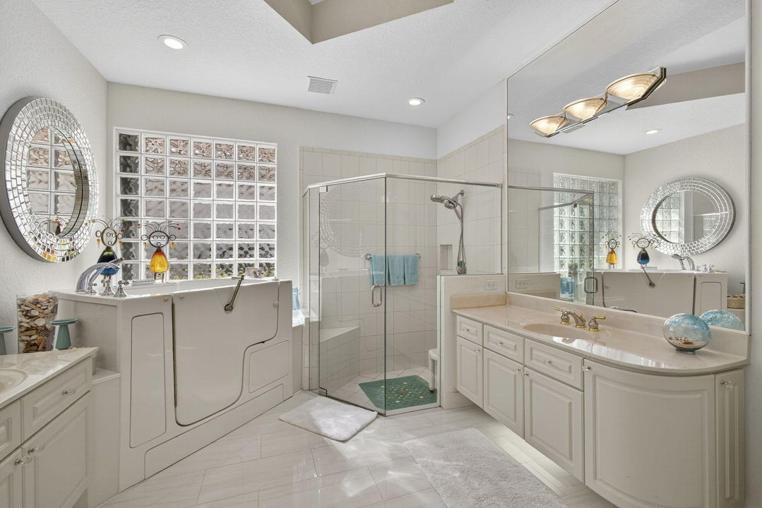 For Sale: $875,000 (4 beds, 4 baths, 3090 Square Feet)