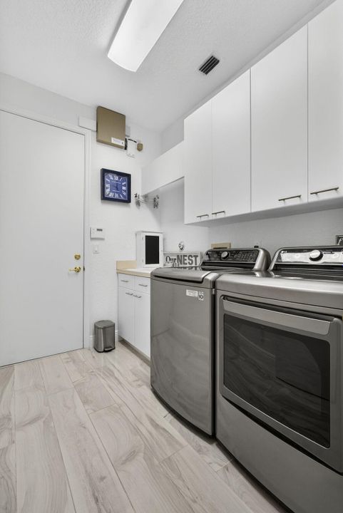 For Sale: $875,000 (4 beds, 4 baths, 3090 Square Feet)