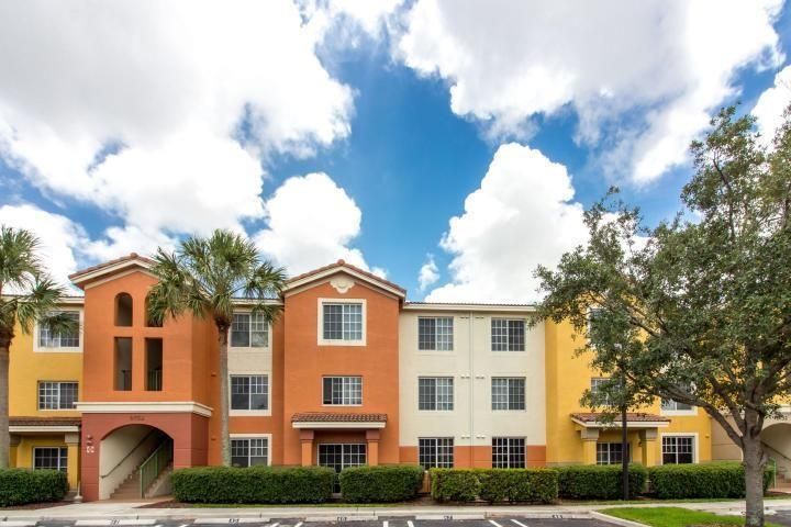 For Rent: $2,350 (3 beds, 2 baths, 1115 Square Feet)