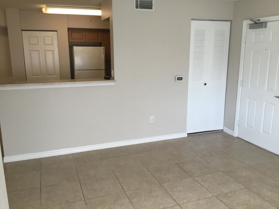 For Rent: $2,350 (3 beds, 2 baths, 1115 Square Feet)