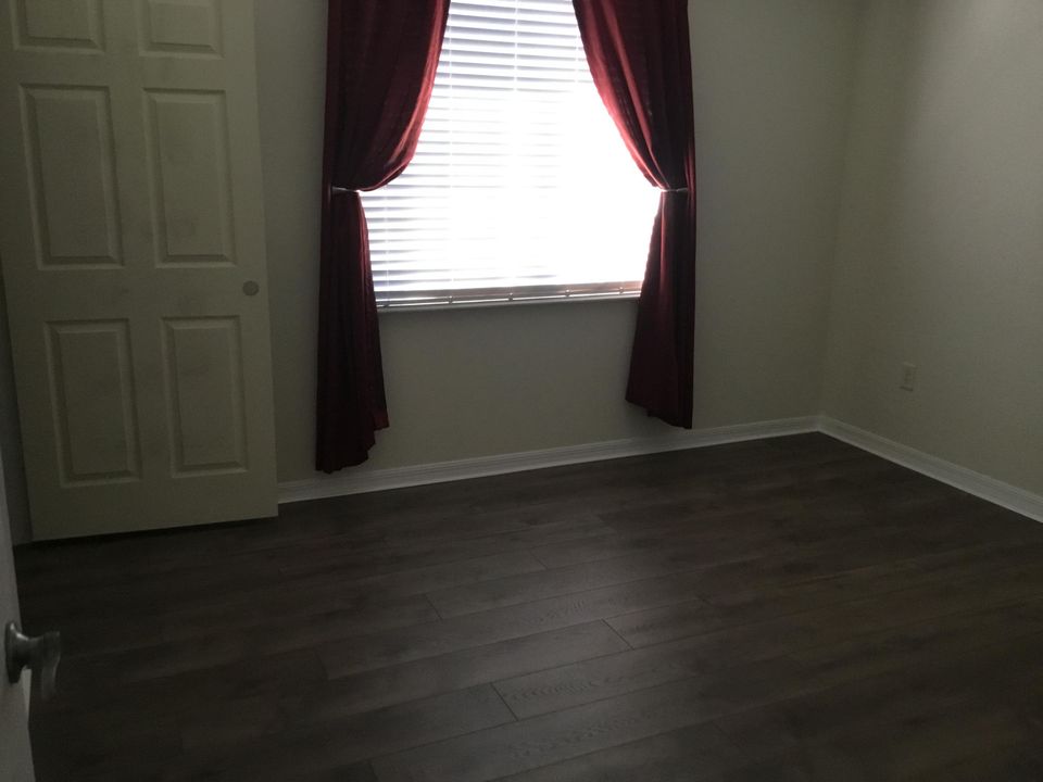 For Rent: $2,350 (3 beds, 2 baths, 1115 Square Feet)