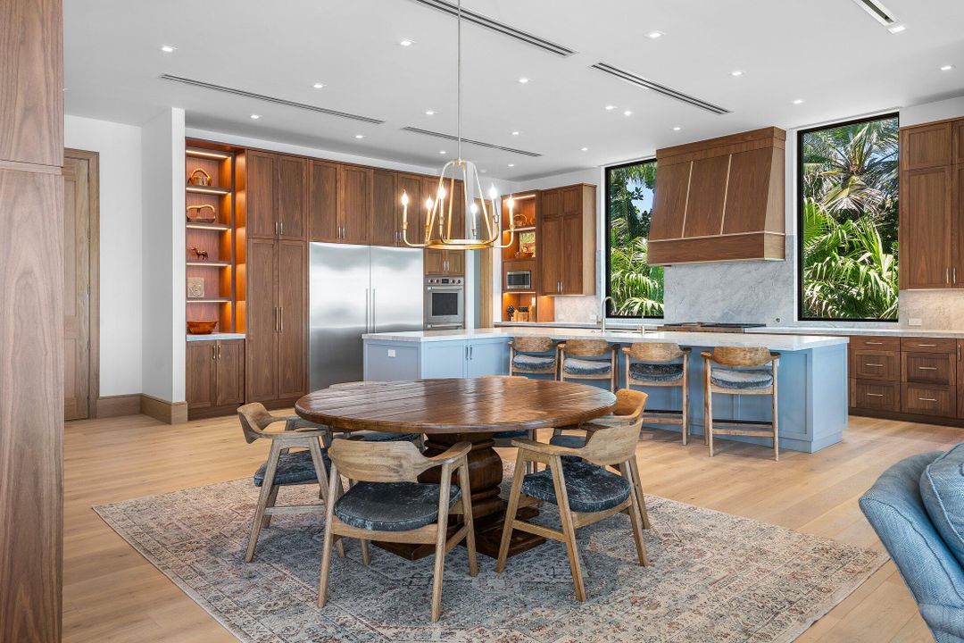 На продажу: $85,000,000 (8 спален, 10 ванн, 19023 Квадратных фут)