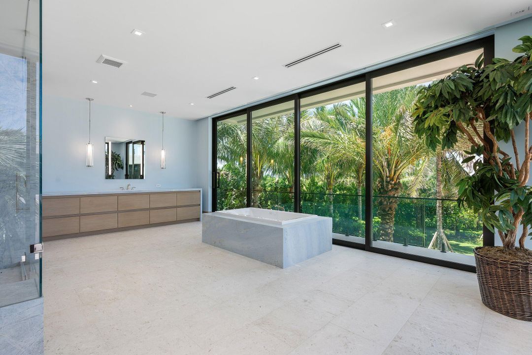 На продажу: $85,000,000 (8 спален, 10 ванн, 19023 Квадратных фут)