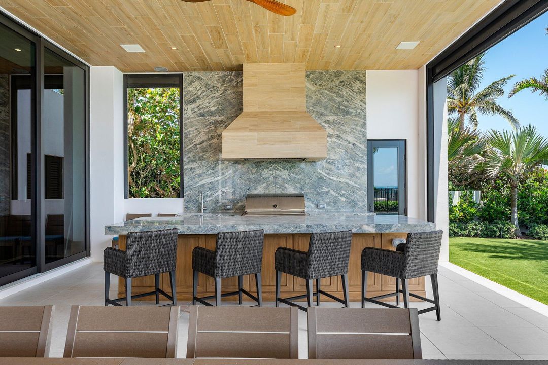 На продажу: $85,000,000 (8 спален, 10 ванн, 19023 Квадратных фут)