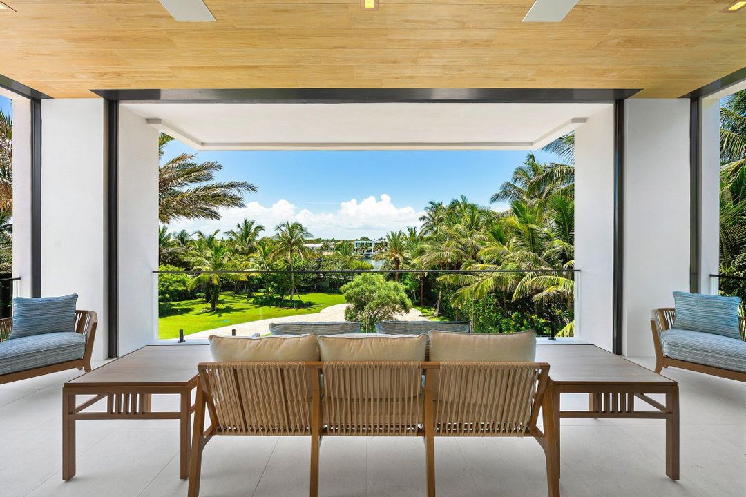 На продажу: $85,000,000 (8 спален, 10 ванн, 19023 Квадратных фут)