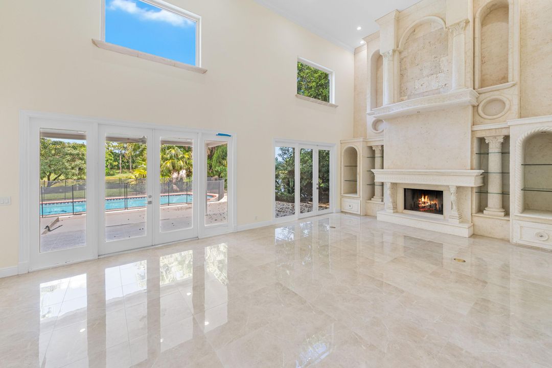 待售: $1,550,000 (5 贝兹, 3 浴室, 5464 平方英尺)