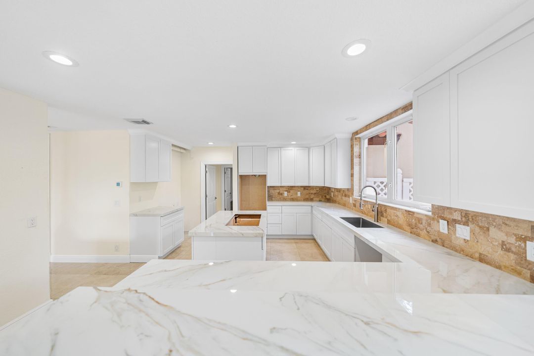 待售: $1,550,000 (5 贝兹, 3 浴室, 5464 平方英尺)